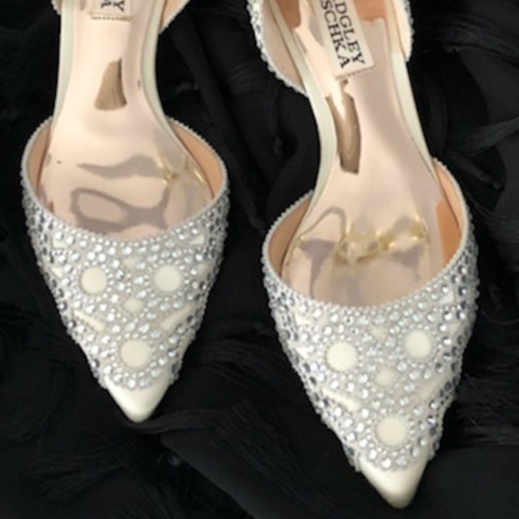 'Ginny' d'Orsay Pump by Badgley Mischka - Picture 3 of 7